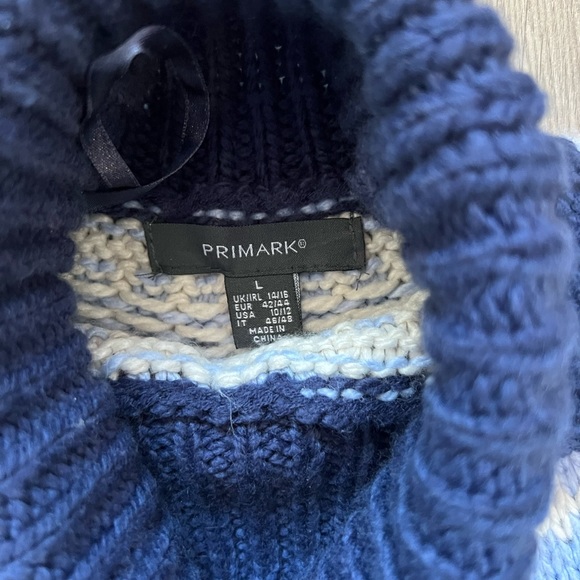 Navy winter sweater - Picture 2 of 2